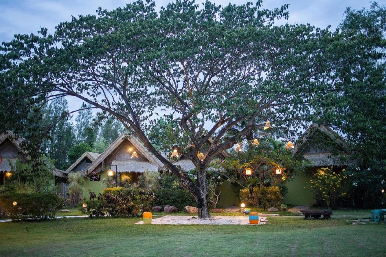 Asita Eco Resort Amphawa Eksteriør bilde